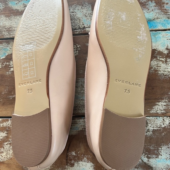 Everlane - Picture 3 of 4